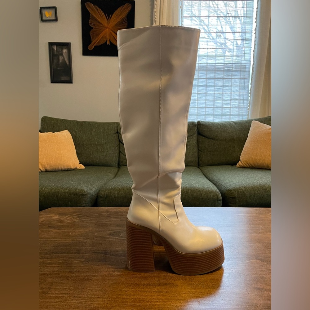 Urban Outfitters Platform Boots (size 8)